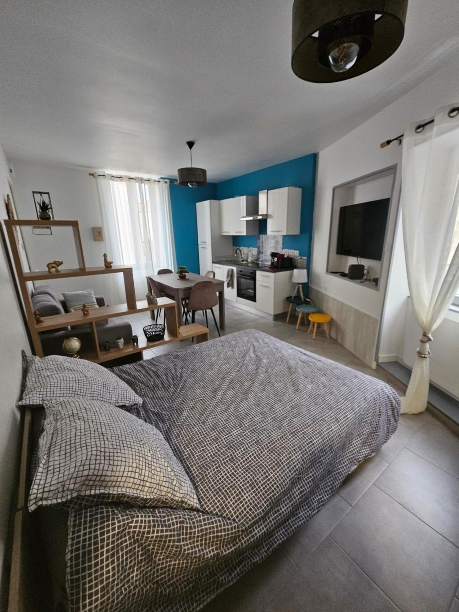 Sarl La Famille 1 Appartement Angoulême Buitenkant foto