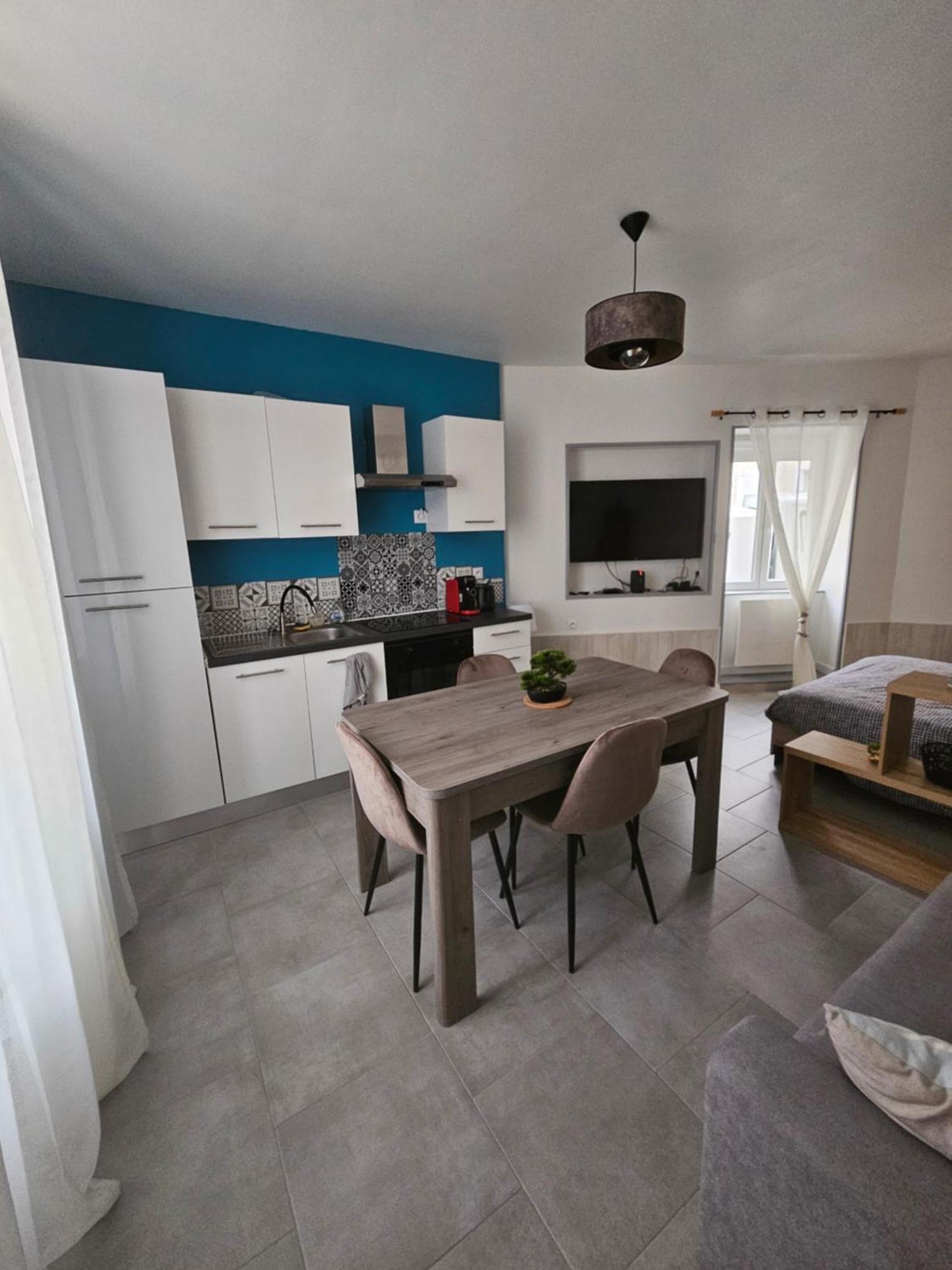 Sarl La Famille 1 Appartement Angoulême Buitenkant foto